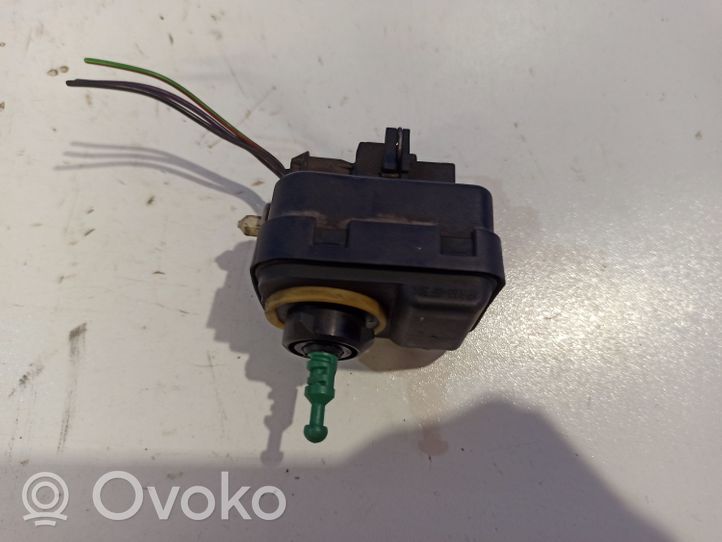 Volvo V70 Headlight level adjustment motor 30678861