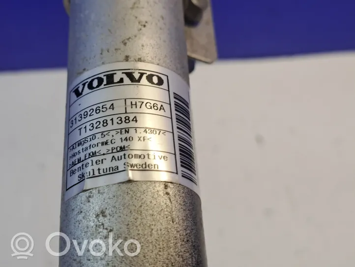 Volvo V70 Rura wlewu paliwa 31392654