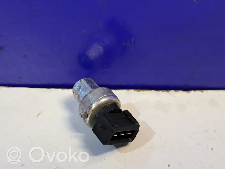 Volvo S60 Air conditioning (A/C) pressure sensor 31292004