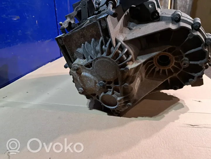 Volvo S40 Mechaninė 6 pavarų dėžė 36050232