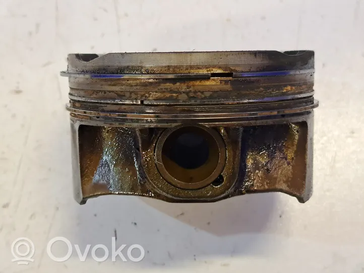 Volvo S60 Piston 32213692