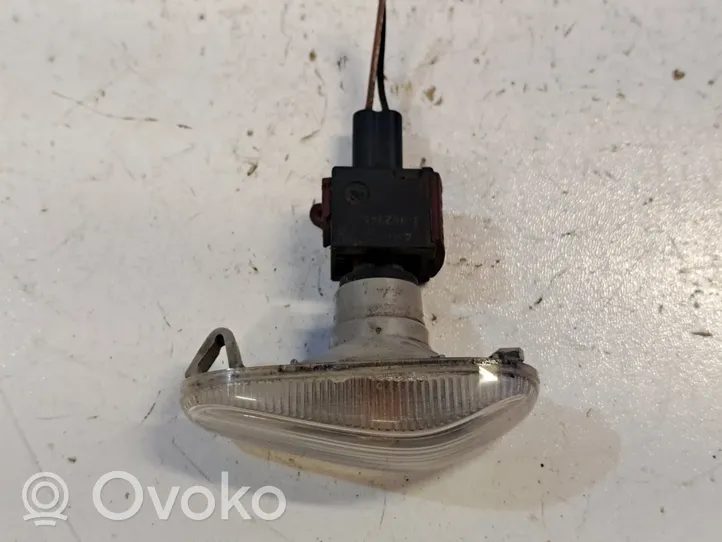 Saab 9-3 Ver2 Indicatore di direzione del parafango anteriore 12785743