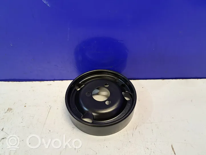 Volkswagen Touareg I Water pump pulley 021121031D