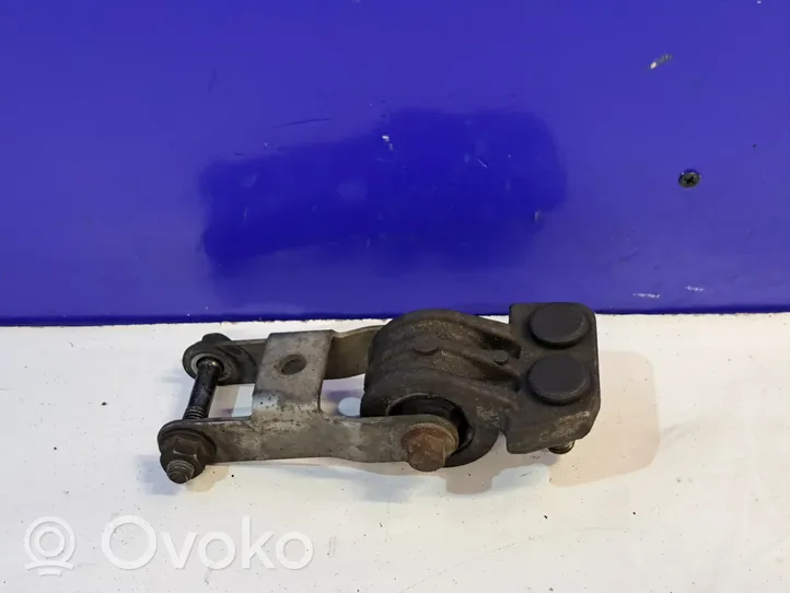 Volvo XC90 Подушка двигателя 30680750