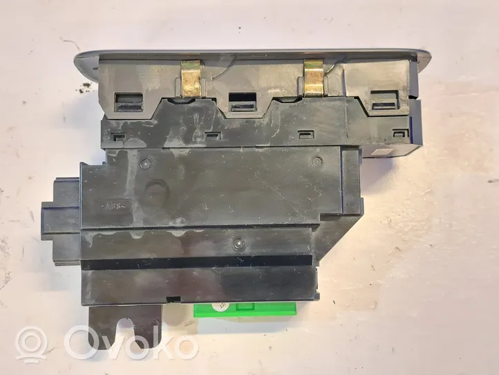 Volvo V70 Electric window control switch 30658115