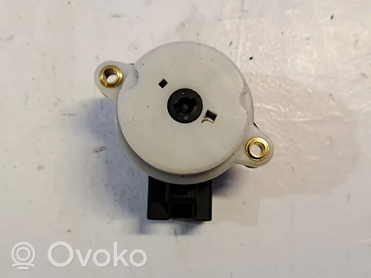 Volvo V70 Ignition lock 8645228