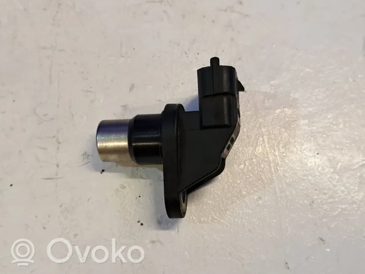 Volvo V70 Camshaft position sensor 8631533