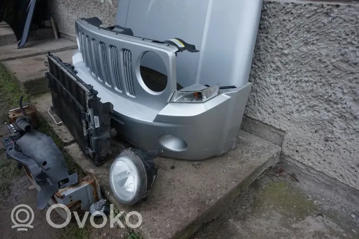 Jeep Patriot Radiateur panneau supérieur d'admission d'air 