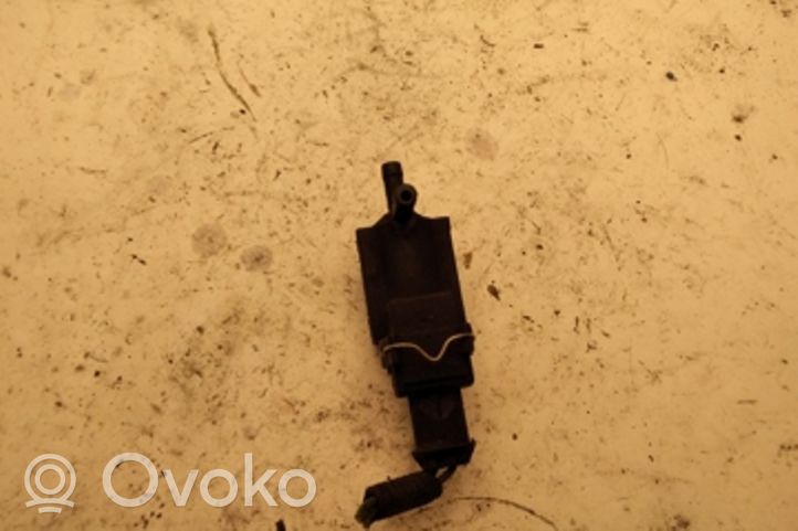 Volvo S80 Valve vacuum 98T252