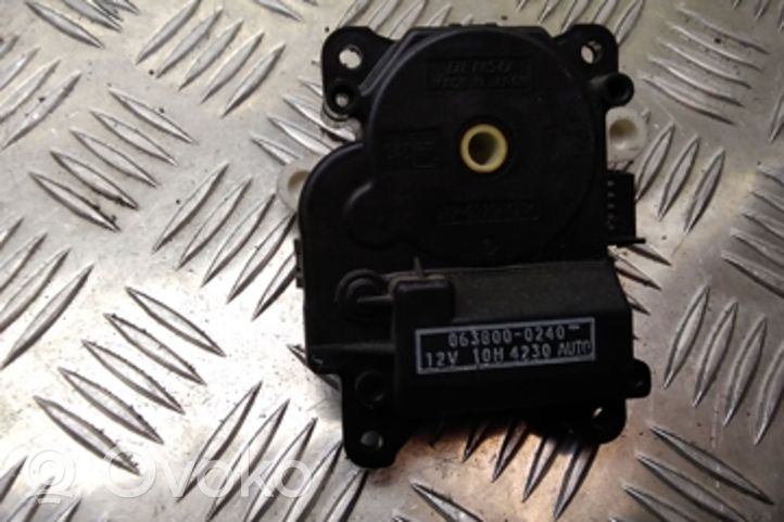 Toyota Prius (XW20) Motor/activador trampilla del aire acondicionado (A/C) 0638000240