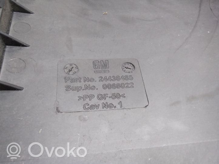 Opel Vectra C Dangtis akumuliatoriaus dėžės 24438485