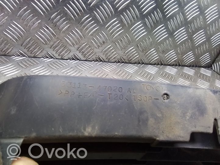 Toyota Prius (XW20) Etupuskurin alempi jäähdytinsäleikkö 5311347020