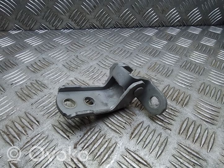 Toyota Prius (XW20) Front door upper hinge 