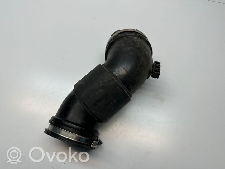 Volkswagen Amarok Turbo air intake inlet pipe/hose 2H6129627C
