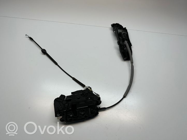 Volkswagen Amarok Zamek drzwi tylnych 5N0839015D