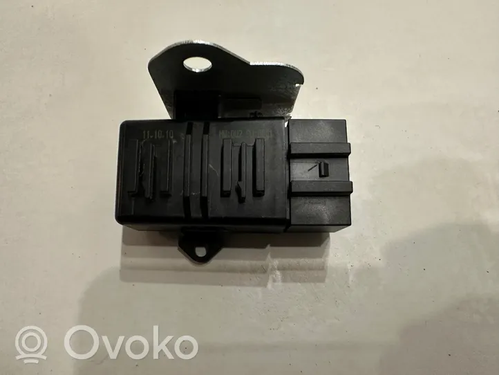 Volkswagen Amarok Seat heating relay 6R0959772A