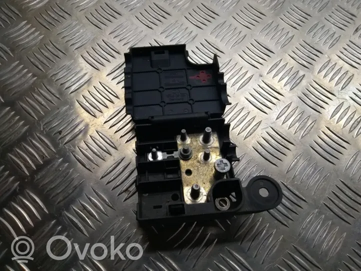 Audi A4 S4 B8 8K Virranohjauksen rele 8K0937517A