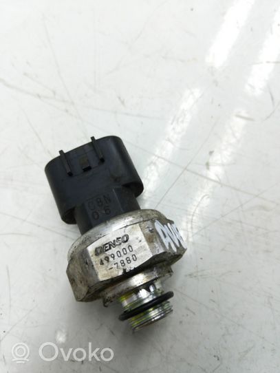 Toyota Avensis T270 Air conditioning (A/C) pressure sensor 4990007880