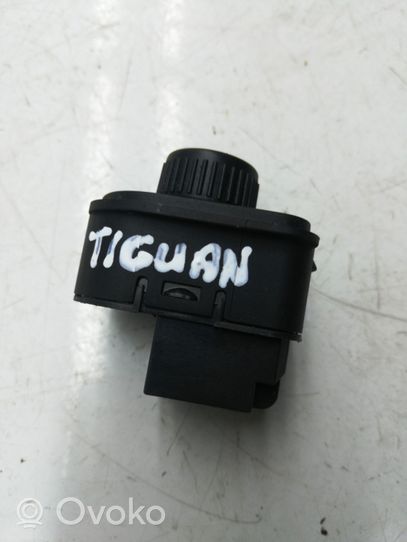 Volkswagen Tiguan Przycisk regulacji lusterek bocznych 1K0959565L