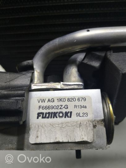 Volkswagen Tiguan Радиатор кондиционера воздуха (в салоне) F666902ZG