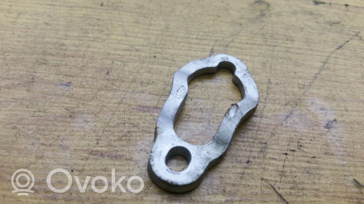 Volvo S60 Fuel Injector clamp holder 