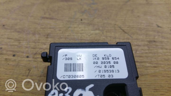 Audi A3 S3 8P Czujnik kąta skrętu 1K0959654