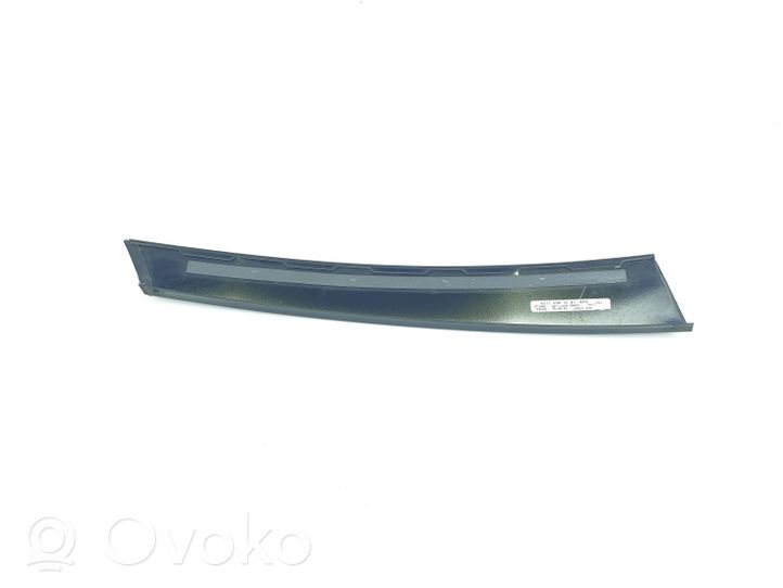 Mercedes-Benz E W211 Rear door glass trim molding A2116903587