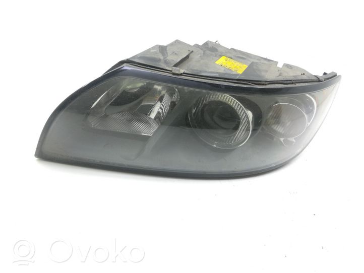 Volvo V50 Lampa przednia 30698891