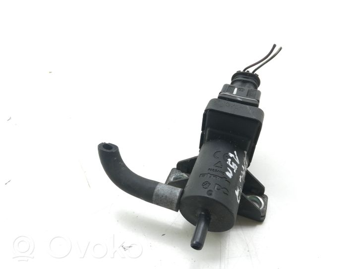 Dacia Sandero Vacuum valve 8200762162