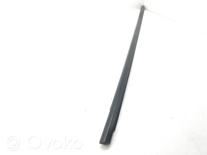 Opel Astra K Front door glass trim molding 