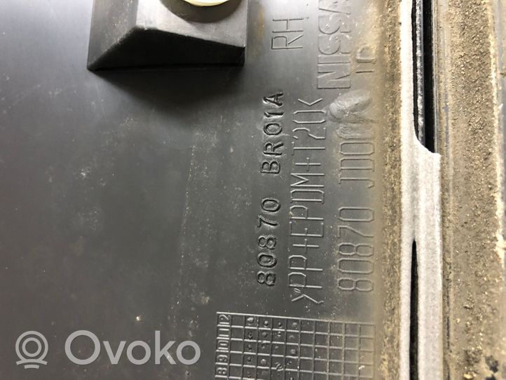 Nissan Qashqai Priekšpusē durvju dekoratīvā apdare (moldings) 80870BR01A