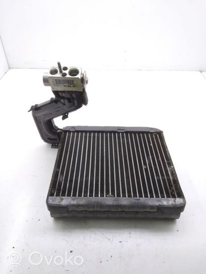 Volvo XC70 Gaisa kondicioniera radiators (salonā) 7010973