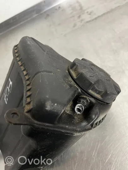 BMW 5 GT F07 Vase d'expansion / réservoir de liquide de refroidissement 7601949