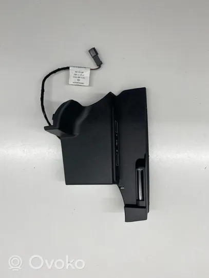 Mercedes-Benz GLE (W166 - C292) Connettore plug in USB A1728202826