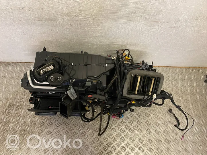 Audi e-tron Scatola climatizzatore riscaldamento abitacolo assemblata 4K1820005S