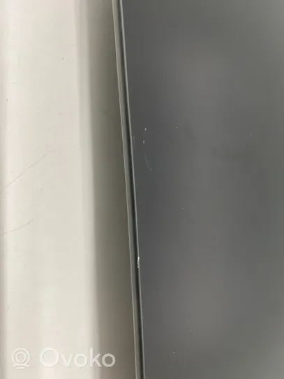 Tesla Model S B-pilarin verhoilu (yläosa) 108389900c