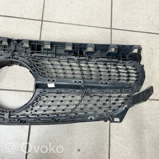 Mercedes-Benz CLA C117 X117 W117 Maskownica / Grill / Atrapa górna chłodnicy A1178881160