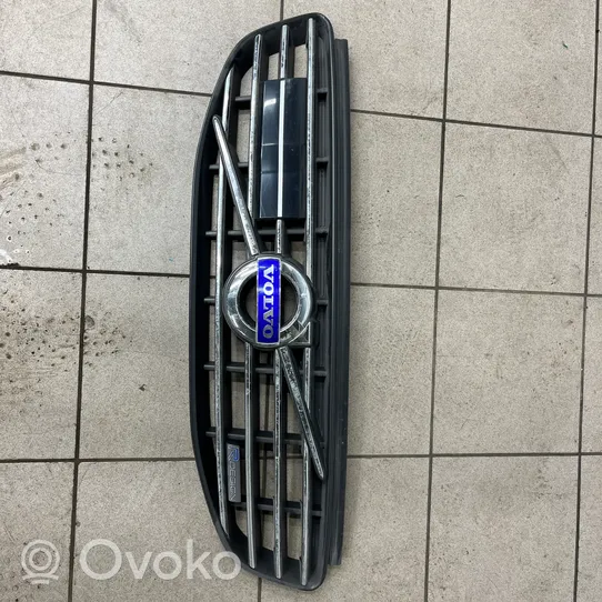 Volvo XC60 Maskownica / Grill / Atrapa górna chłodnicy 31383752