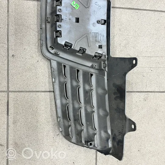 Nissan Qashqai Etupuskurin ylempi jäähdytinsäleikkö 62310JD00B