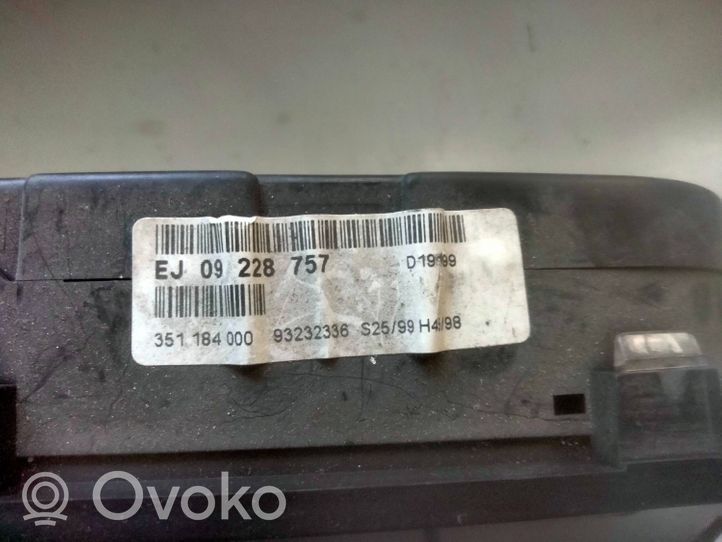 Opel Zafira A Licznik / Prędkościomierz 09228757