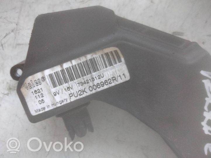 Opel Vectra C Lämpöpuhaltimen tuulettimen rele 73421312U