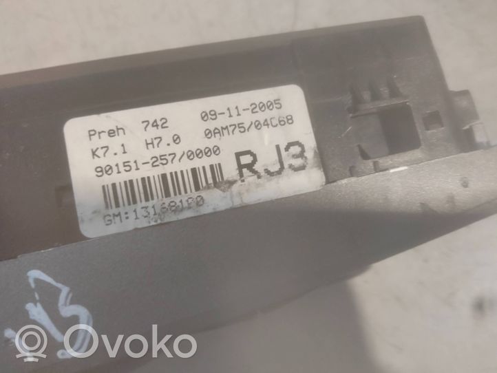 Opel Zafira B Climate control/heater control trim 13168100