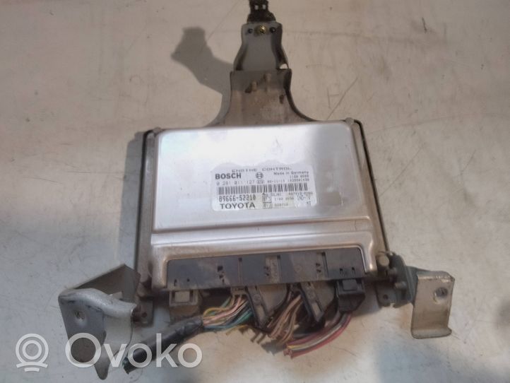 Toyota Yaris Verso Sterownik / Moduł ECU 8966652210