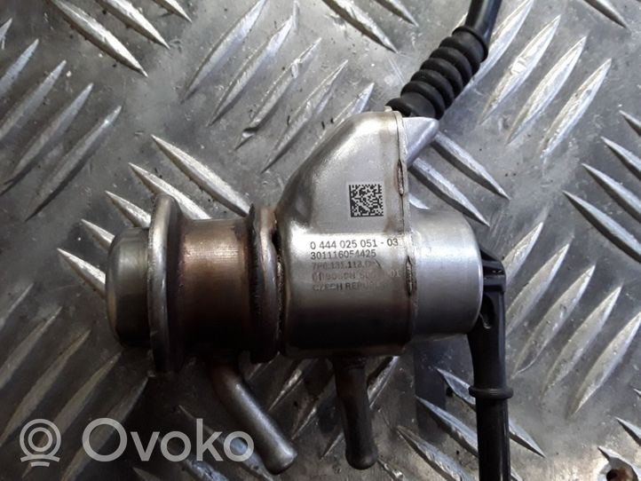 Volkswagen Touareg I Injecteur de carburant 7P6131113D