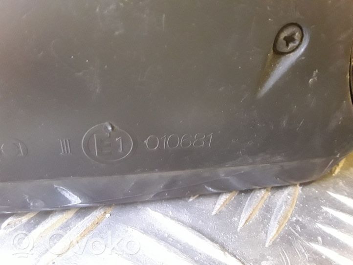 Audi A4 S4 B6 8E 8H Etuoven sähköinen sivupeili E1010681