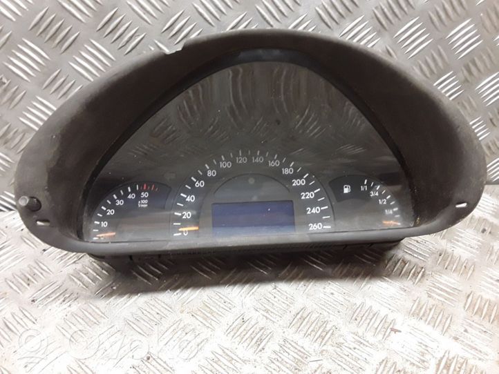 Mercedes-Benz C W203 Compteur de vitesse tableau de bord 87001411