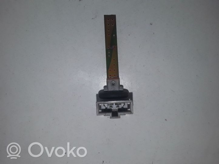 Audi A6 S6 C6 4F Czujnik temperatury wewnętrznej 4B0820539