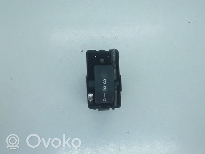 KIA Rio Przycisk / Pokrętło regulacji świateł 751U00080