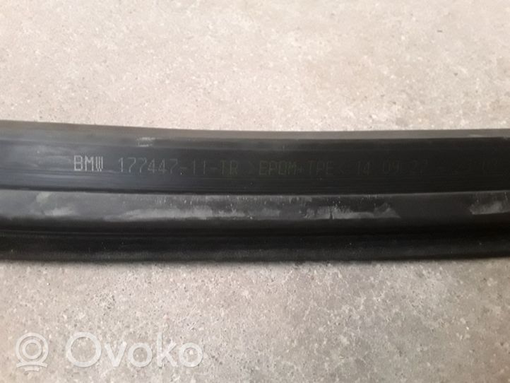 BMW 3 F30 F35 F31 Joint / vitre de porte arrière 17744711