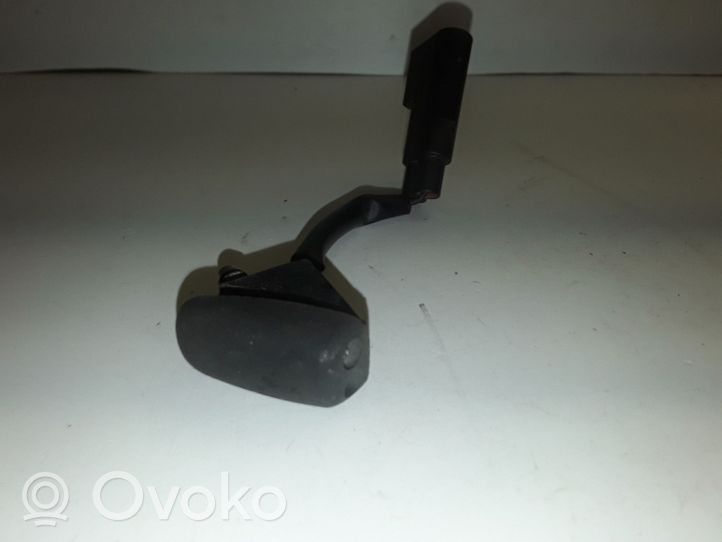 Ford Focus C-MAX Ugello a spruzzo lavavetri per parabrezza XS4117666A